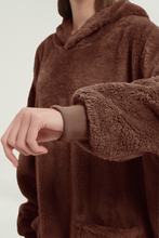 Load image into Gallery viewer, Double-pocket fleece hoodie( light coffee)