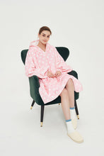 Load image into Gallery viewer, Oversized hoodie (Wave point)