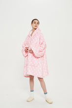 Load image into Gallery viewer, Oversized hoodie (Wave point)