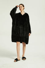 Load image into Gallery viewer, Oversized Light Wearable lanket Sweatshirt(black)