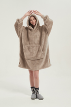 Load image into Gallery viewer, Double-sided fleece hoodie（brown）
