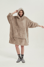 Load image into Gallery viewer, Double-sided fleece hoodie（brown）
