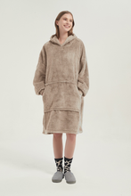 Load image into Gallery viewer, Double-sided fleece hoodie（brown）
