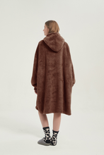 Load image into Gallery viewer, Double-pocket fleece hoodie（ light coffee）
