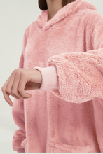 Load image into Gallery viewer, Double-pocket fleece hoodie（pink）
