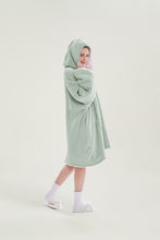 Load image into Gallery viewer, Oversized hoodie（green）

