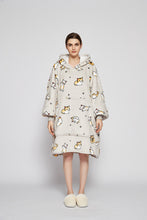 Load image into Gallery viewer, Oversized hoodie (cat)

