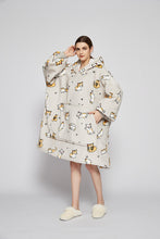 Load image into Gallery viewer, Oversized hoodie (cat)
