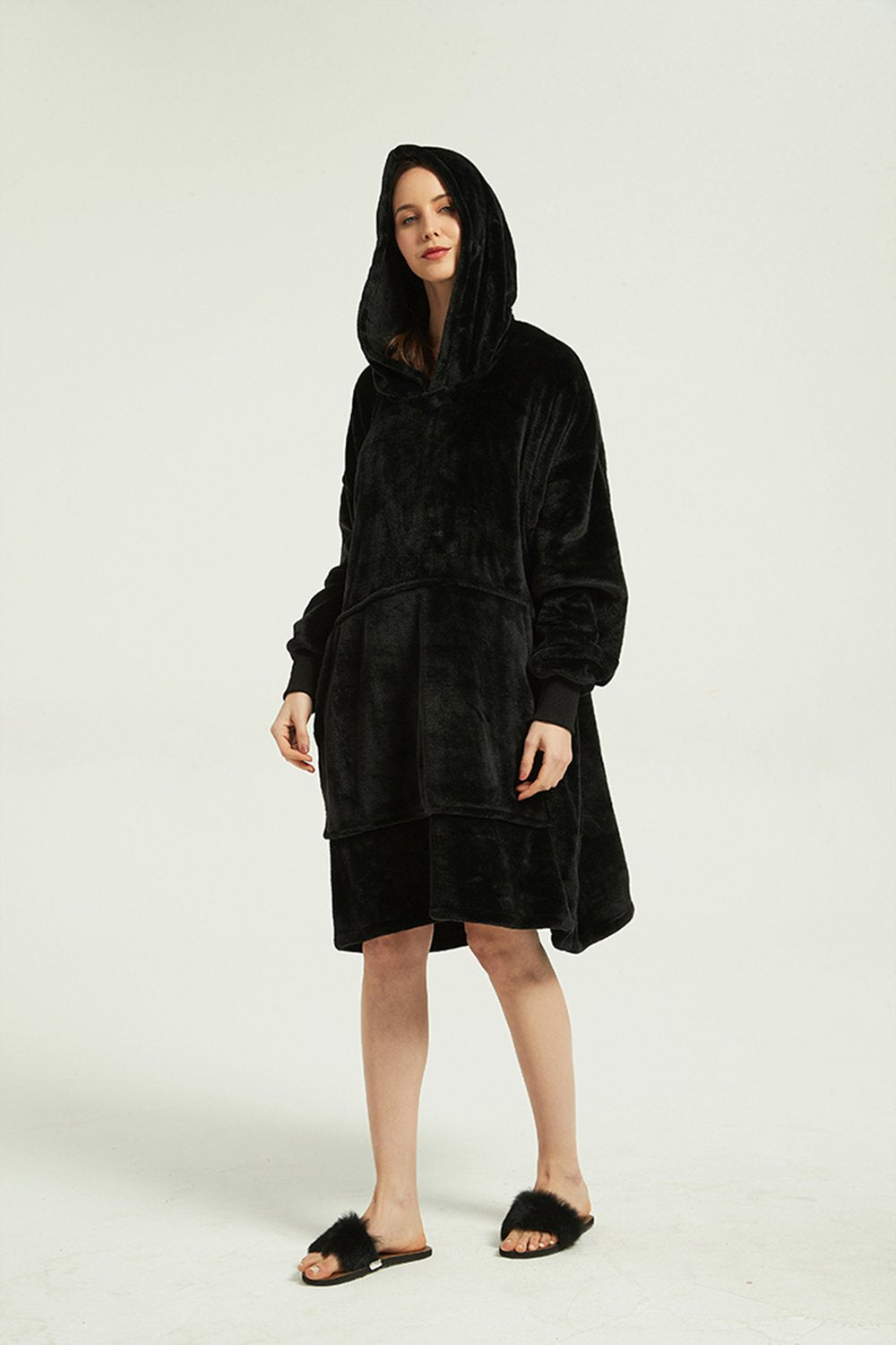 Oversized Light Wearable lanket Sweatshirt(black)