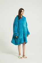 Load image into Gallery viewer, Oversized hoodie（lake blue）
